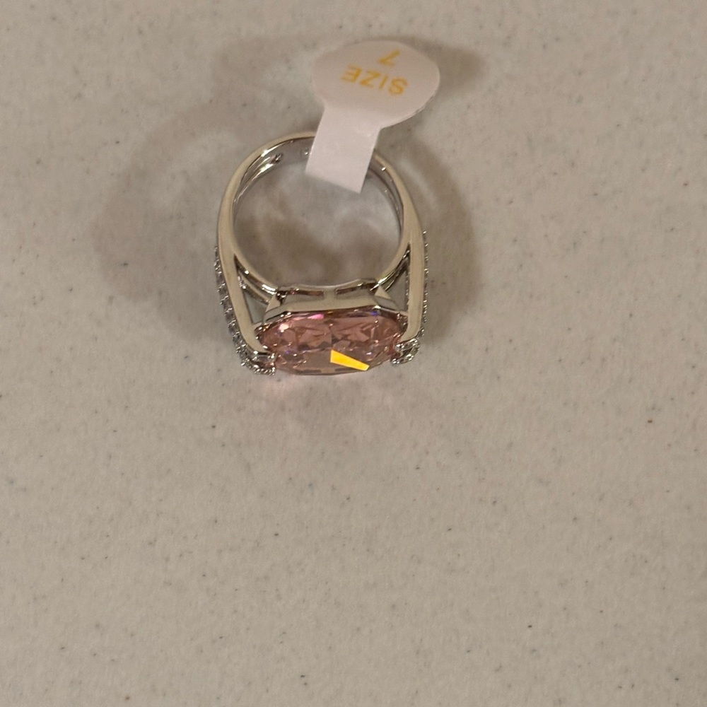 Elegant Pink Stone Silver Ring
